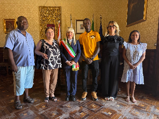 San Severino Marche - Da minore non accompagnato al contratto in azienda: la storia di successo di Djimba